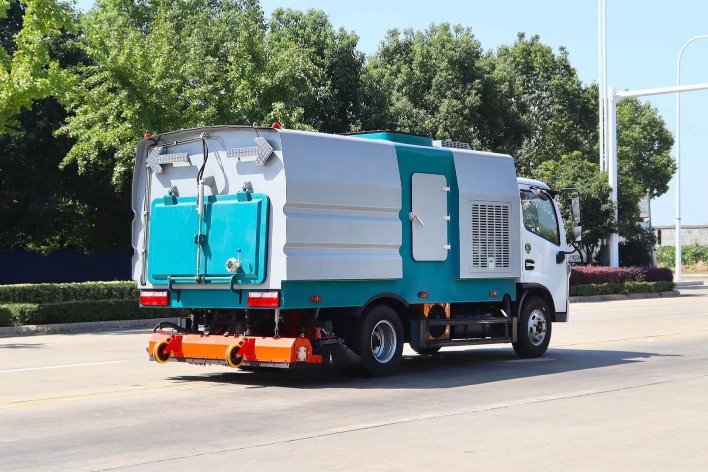新款東風(fēng)小多利卡1方水4方塵吸塵車(chē)圖片4