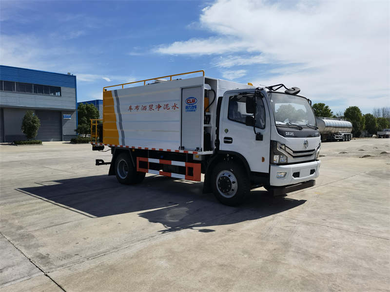 東風(fēng)大多利卡水泥凈漿灑布車(chē)